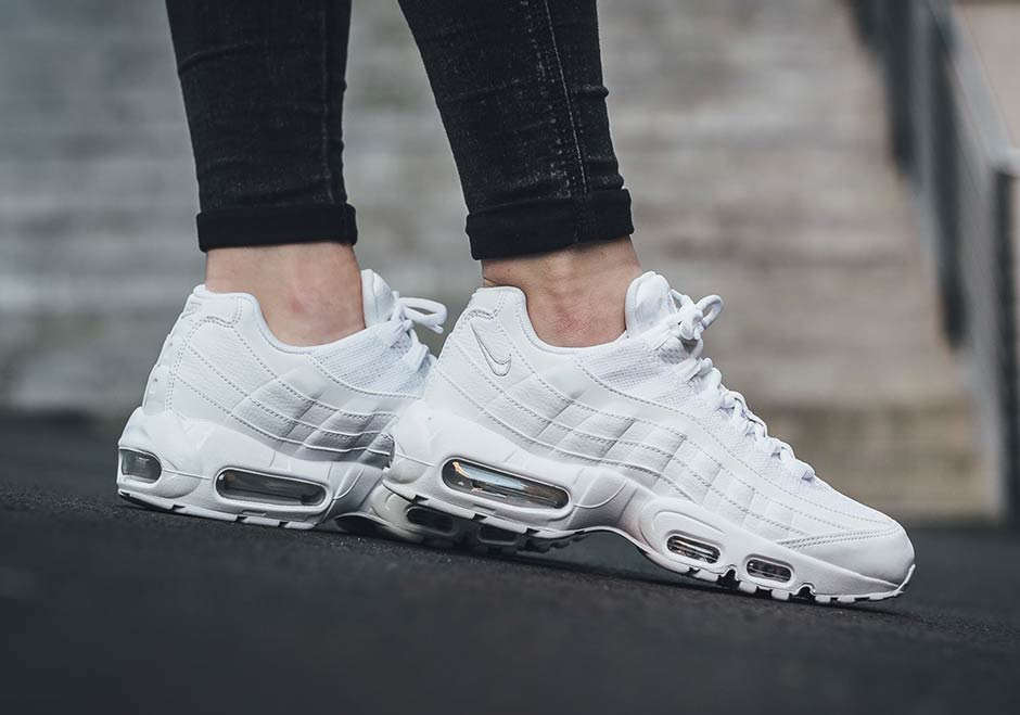 nike air max 95 triple white