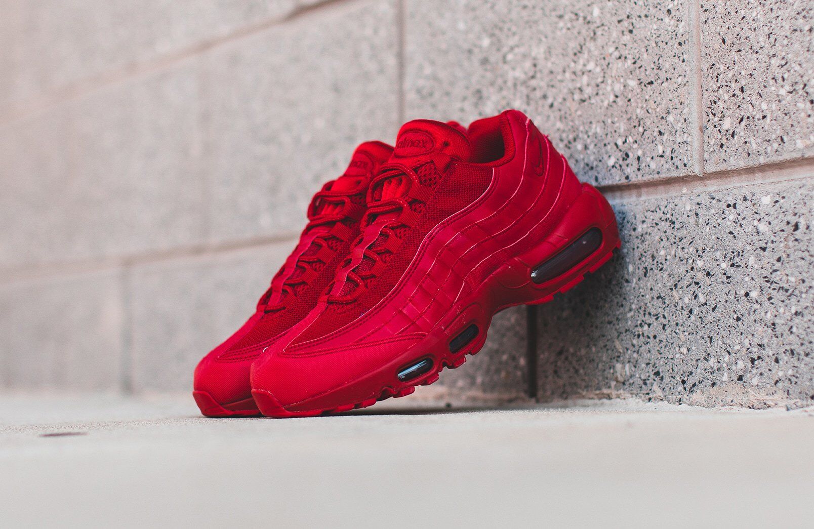 95s red